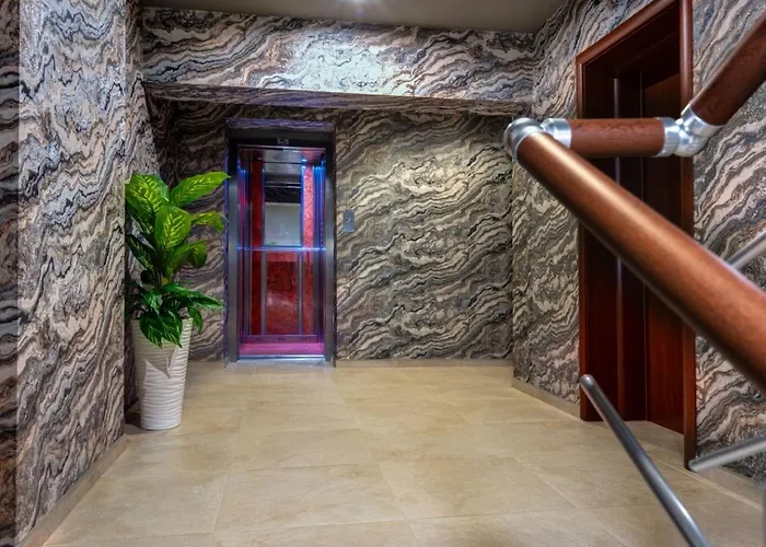 Sea View Hills Hotel